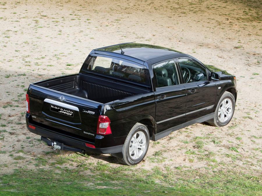  SsangYong Korando Sports 2012 года  (UK) (фото 4 из 12)